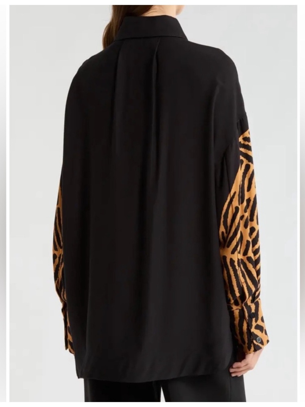 Farm Rio Tiger Button Up Shirt - Picture 2 of 4